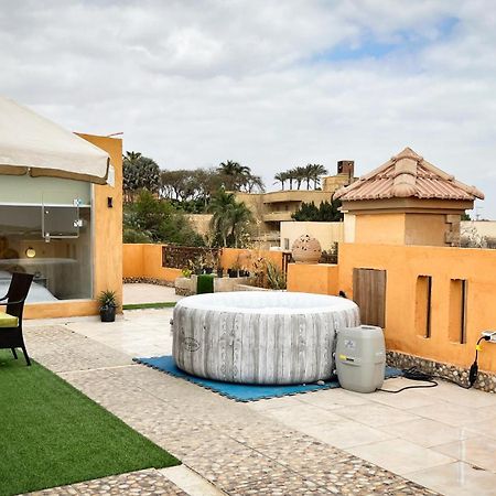 Boho Getaway With Pyramids View & Jacuzzi Apartment Giza Ngoại thất bức ảnh