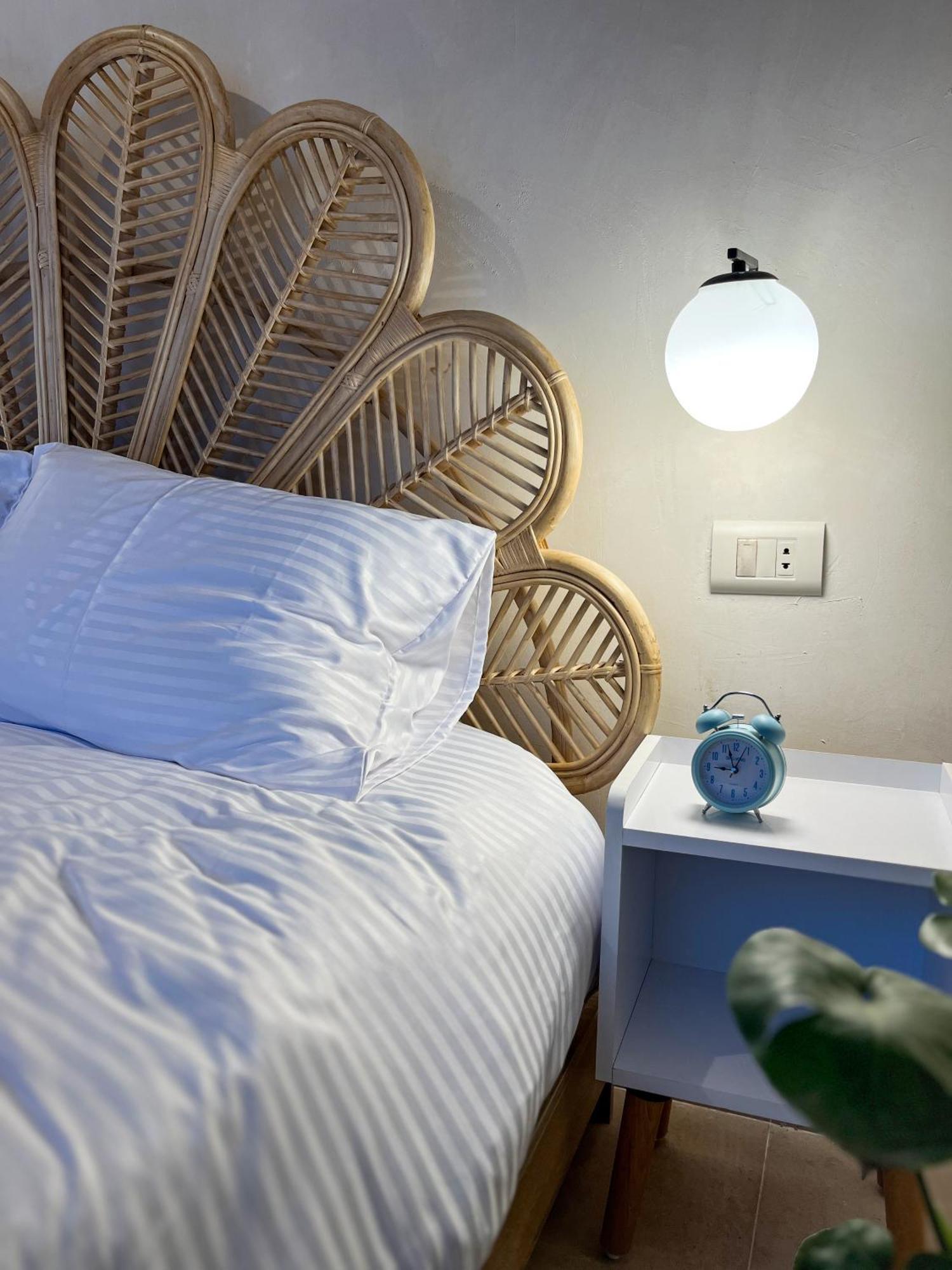 Boho Getaway With Pyramids View & Jacuzzi Apartment Giza Ngoại thất bức ảnh
