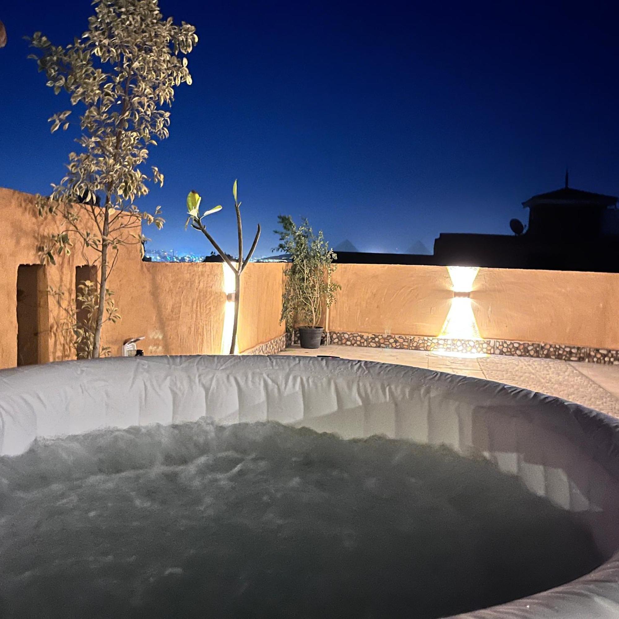 Boho Getaway With Pyramids View & Jacuzzi Apartment Giza Ngoại thất bức ảnh