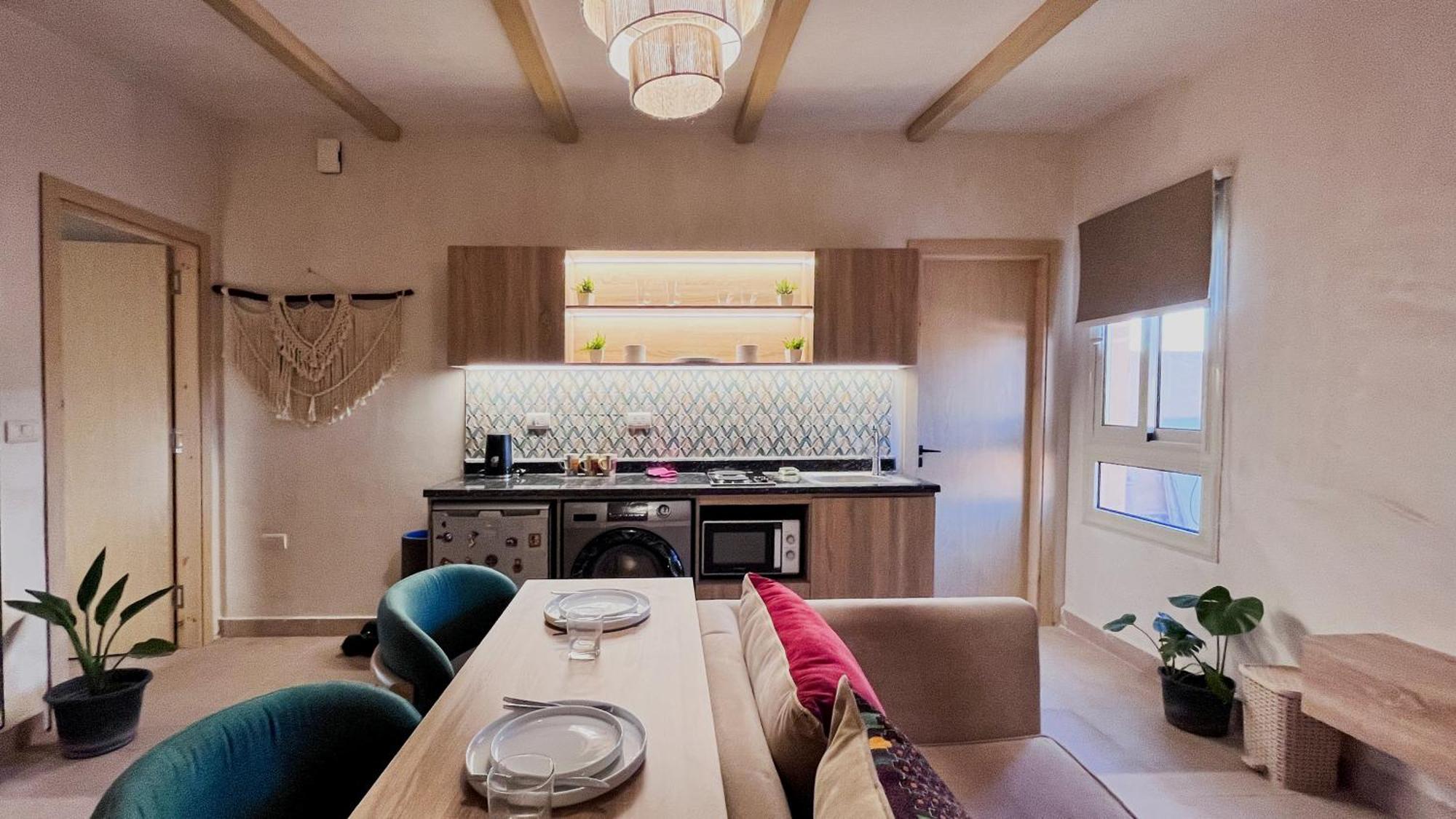 Boho Getaway With Pyramids View & Jacuzzi Apartment Giza Ngoại thất bức ảnh