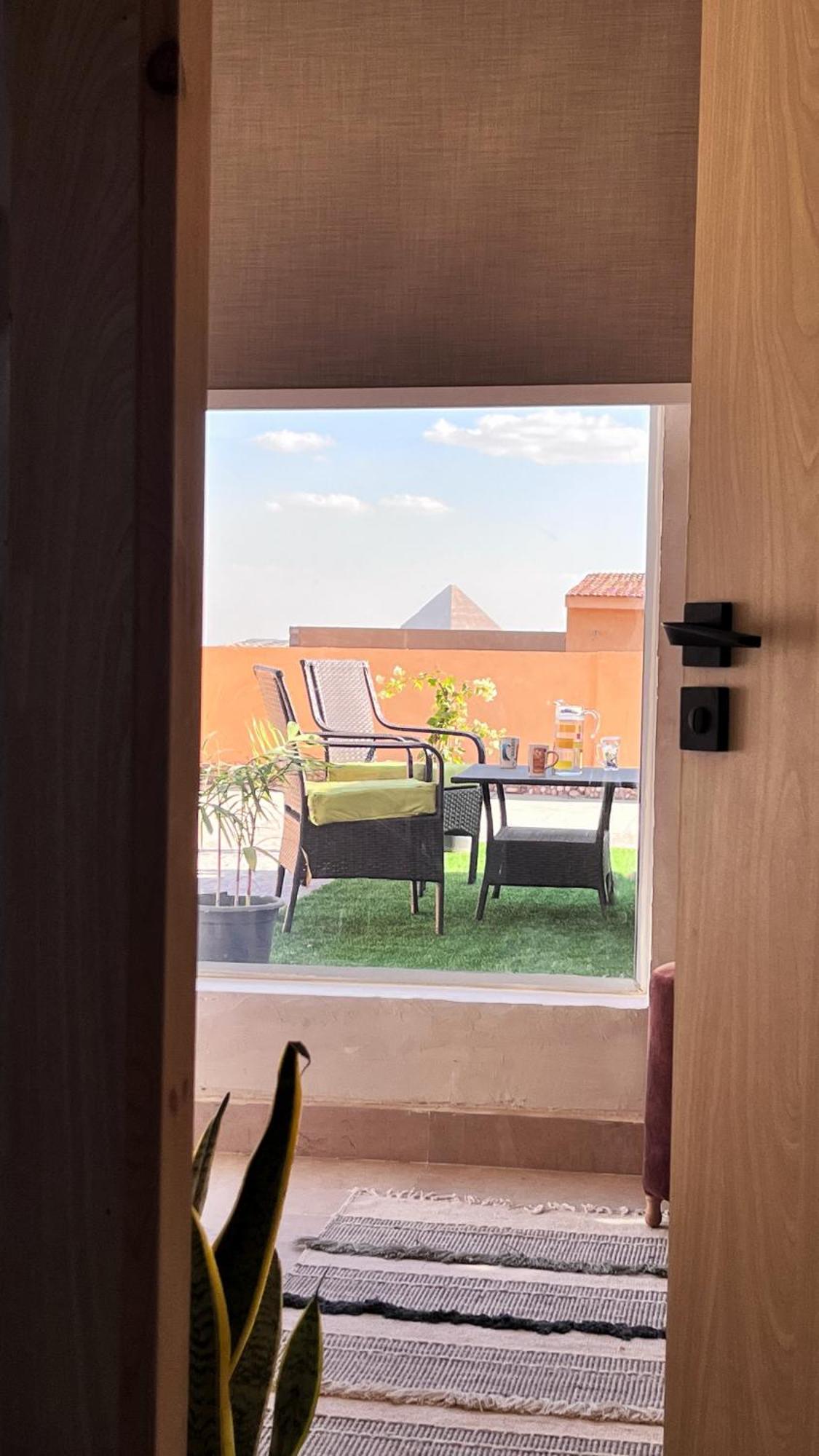 Boho Getaway With Pyramids View & Jacuzzi Apartment Giza Ngoại thất bức ảnh