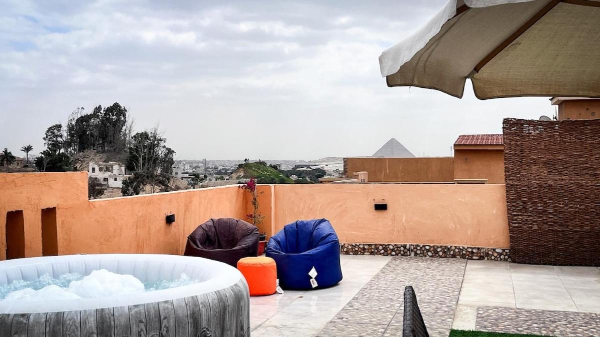 Boho Getaway With Pyramids View & Jacuzzi Apartment Giza Ngoại thất bức ảnh