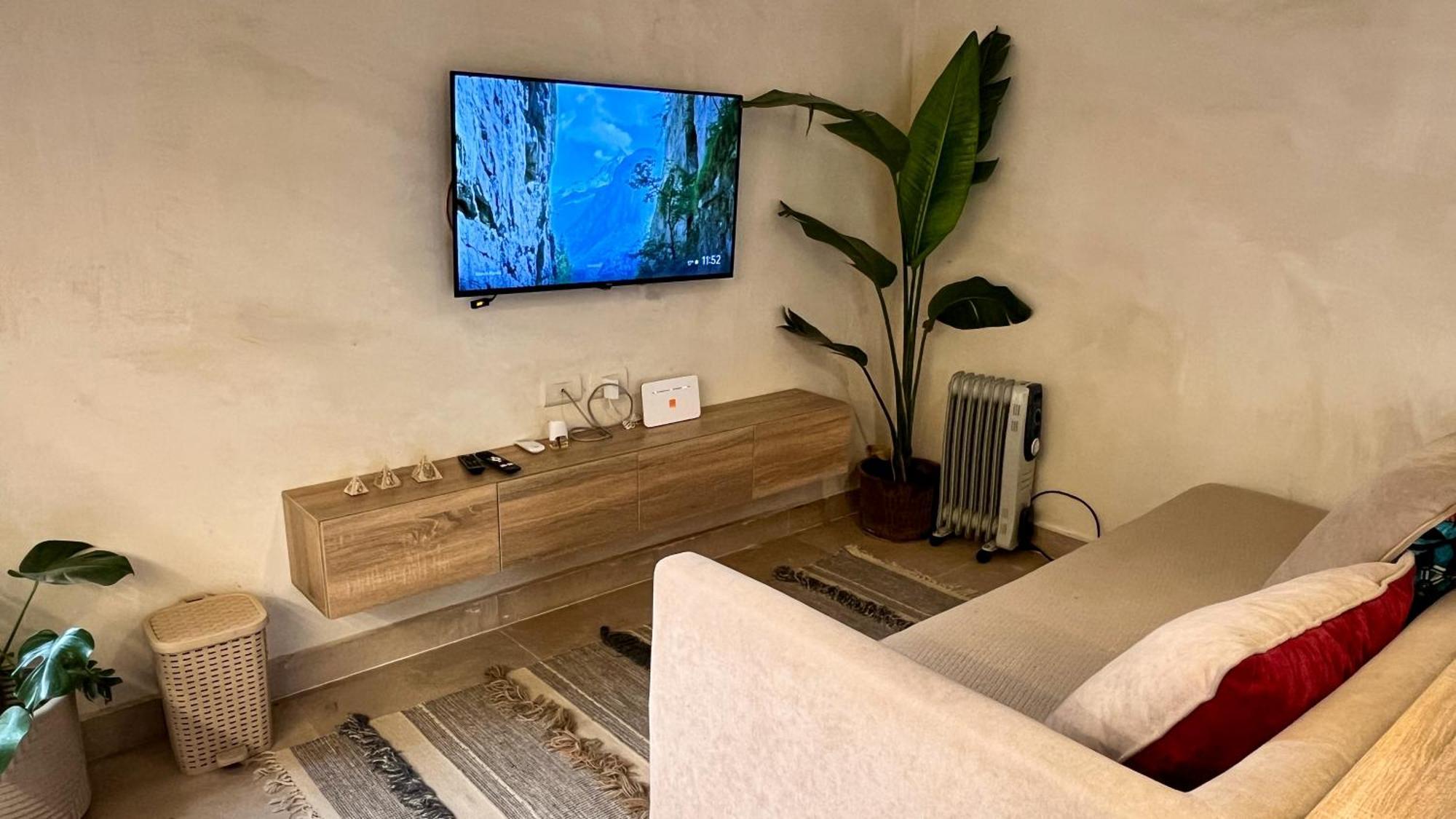 Boho Getaway With Pyramids View & Jacuzzi Apartment Giza Ngoại thất bức ảnh